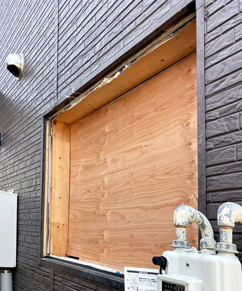 新潟市北区H様邸　リフォーム中_窓はつり