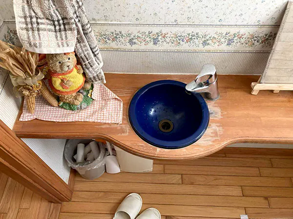 新潟市北区T様邸トイレリフォーム前_手洗い器