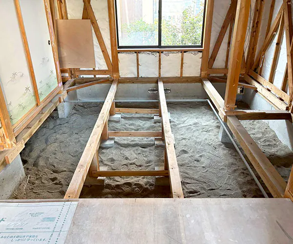 阿賀野市A様邸内装リフォーム中_床解体
