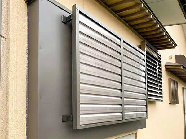 新発田市S様邸お風呂リフォーム後_ルーバー