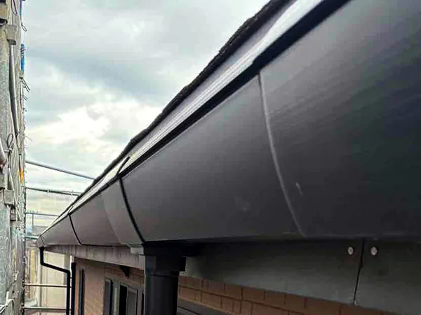 新潟市北区H様邸屋根リフォーム後_雨樋